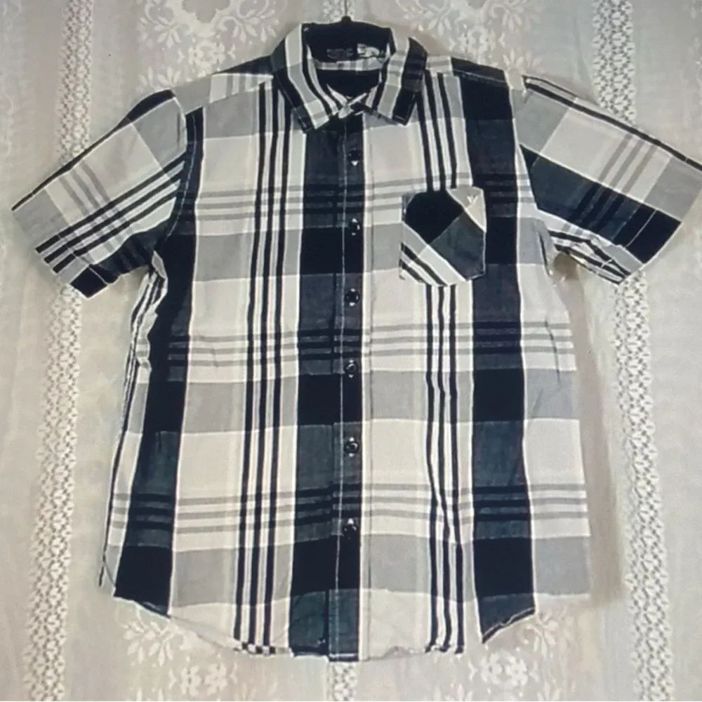 SHAUN WHITE STRIPES SHIRTS BOY SIZE M